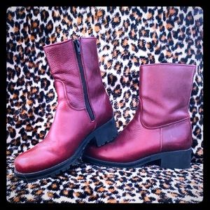Red Santana Canada boots